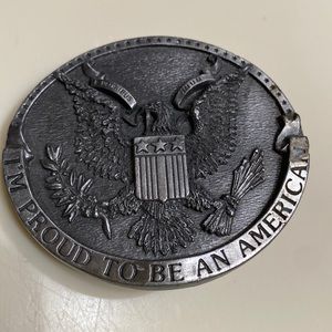 RARE VTG PROUD TO BE AN AMERICAN OVAL 2-3/4 x 2-1/2” 1981 BERGAMOT BELT BUCKLE